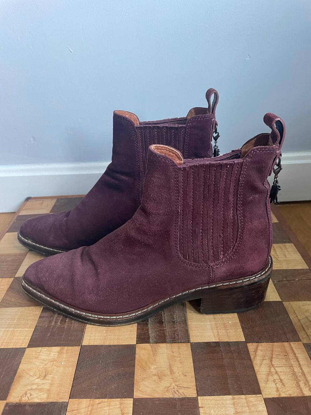 COACH Bowery Chelsea Bootie $395 Bordeaux Ankle Boot Metallic REXY size 7